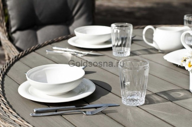 Плетеный обеденный стол Неаполь