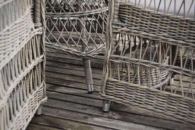 Плетеный обеденный стол Неаполь