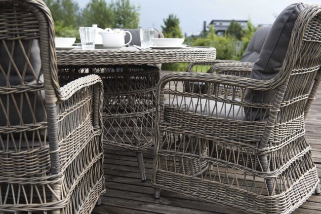 Плетеный обеденный стол Неаполь