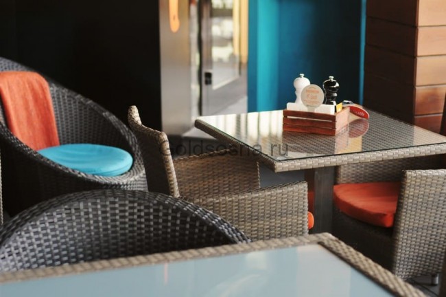 Стол Компания, серо-коричневый