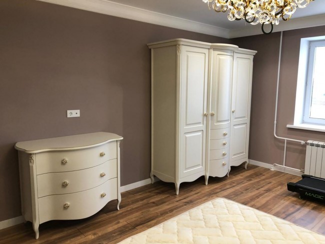 Столик квадратный Opera Estate